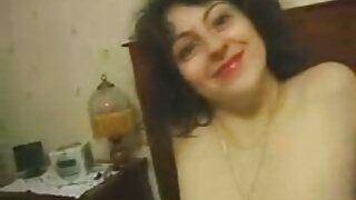 घाणेरड्या किन्नर शिक्षक आणि कॉलेज तत्त्व एक टेबल वर सेक्स मजा